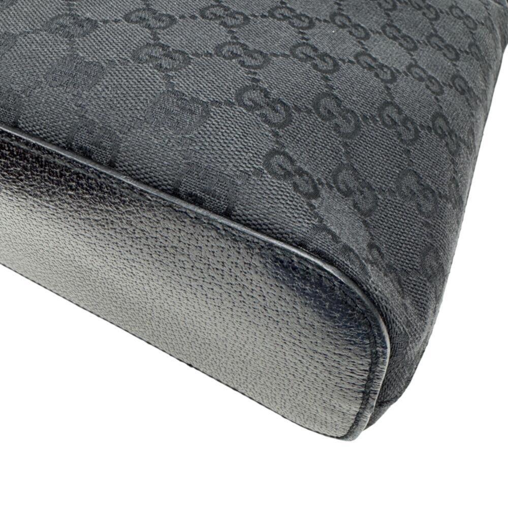 GUCCI Authentic Black Canvas Shoulder Bag - Picture 9 of 13